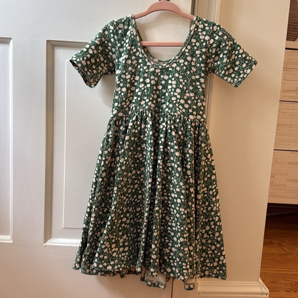 Alice + Ames Short Sleeve Ballet Dress, Size 5 - Picture 5 of 5